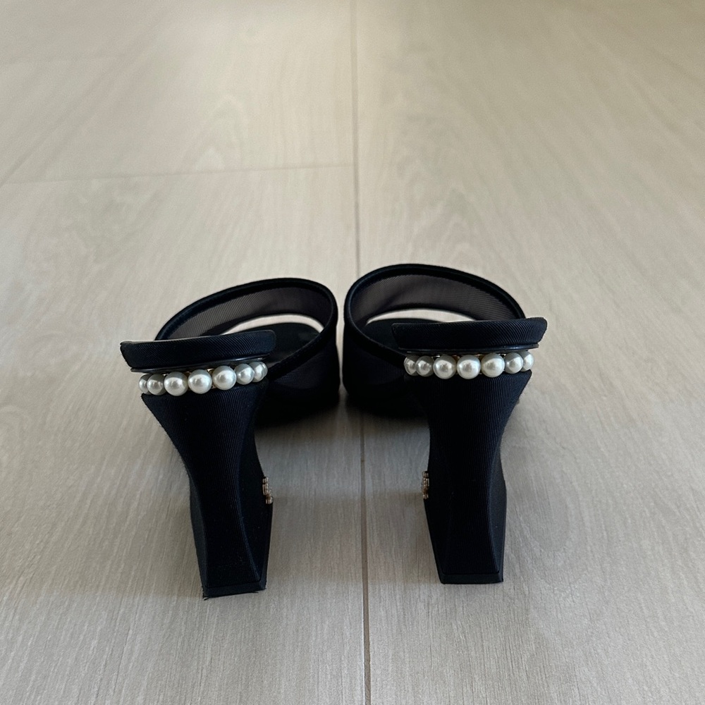 CHANEL Black Heels with Pearl Accent - Picture 2 of 4